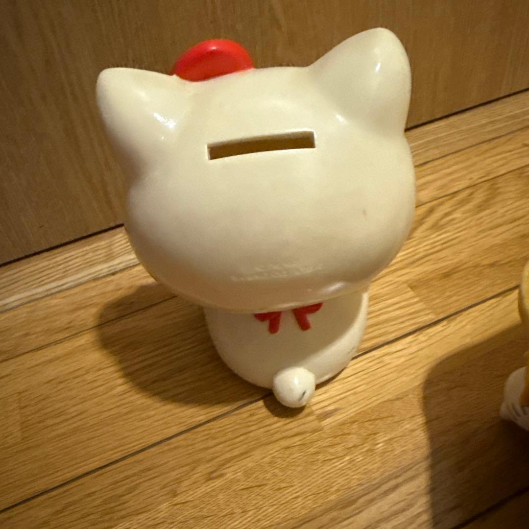 ハローキティ　貯金箱