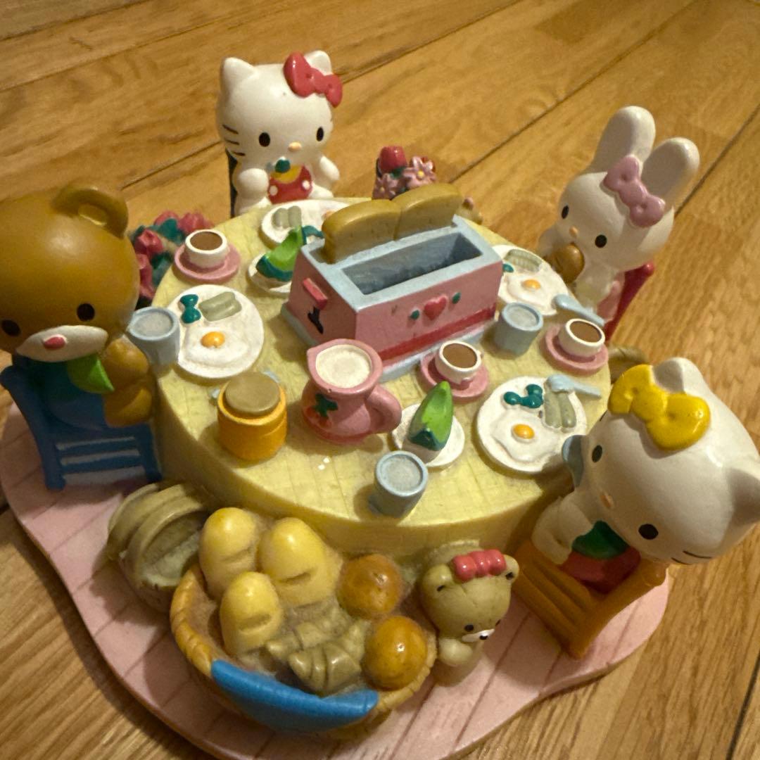 ハローキティ　貯金箱