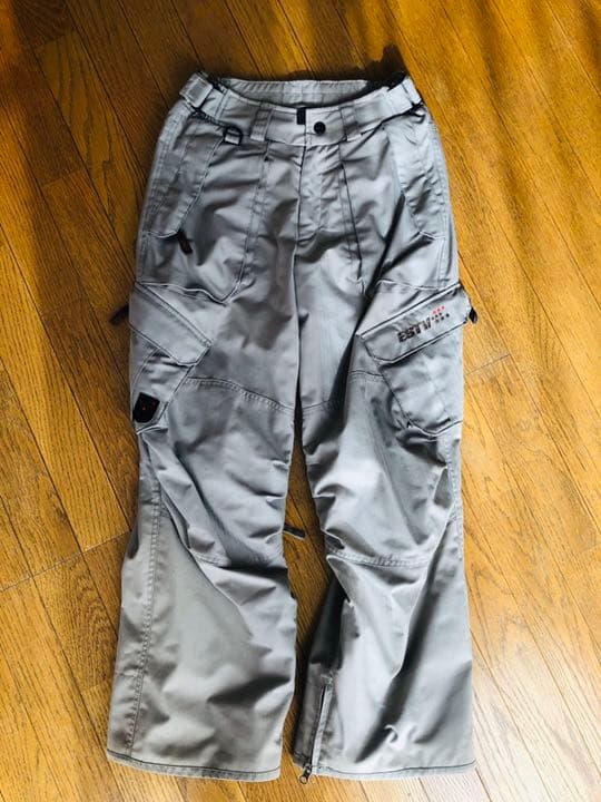 【ESTIVO(エスティボ)】女性用スノボウェア