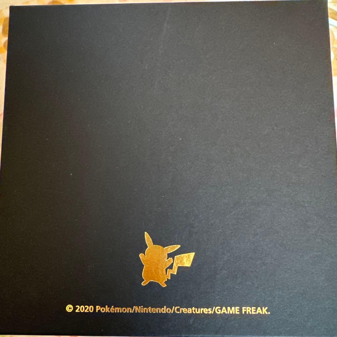 スワロフスキー　モンスターボール　ポケモン