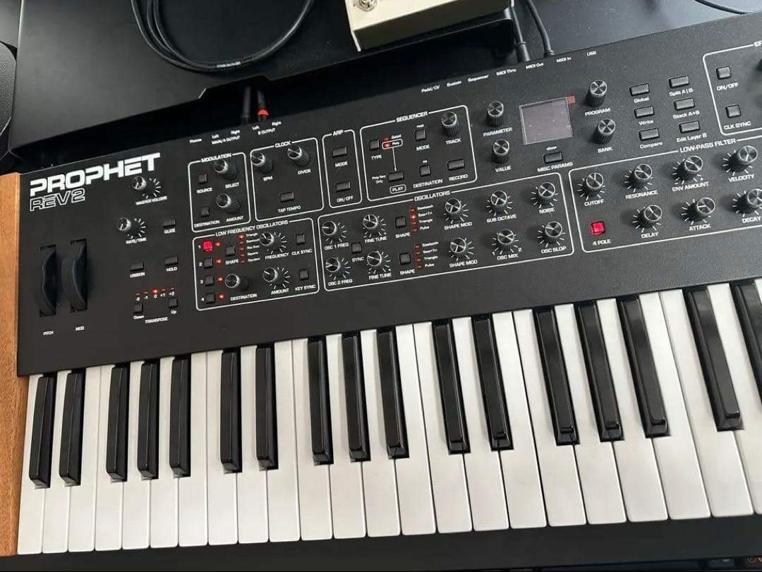 鍵盤楽器 Prophet Rev2 8voice