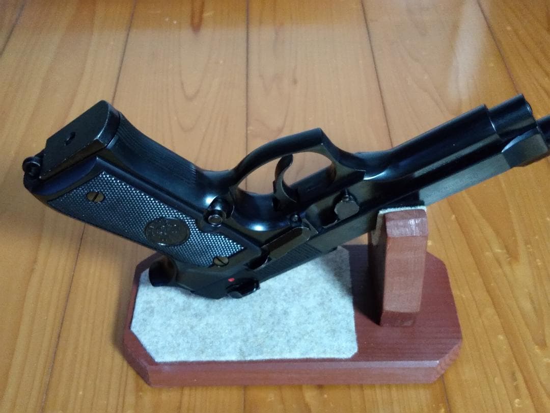 モデルガン Beretta HW樹脂製 発火モデル ベレッタブルーイング対応