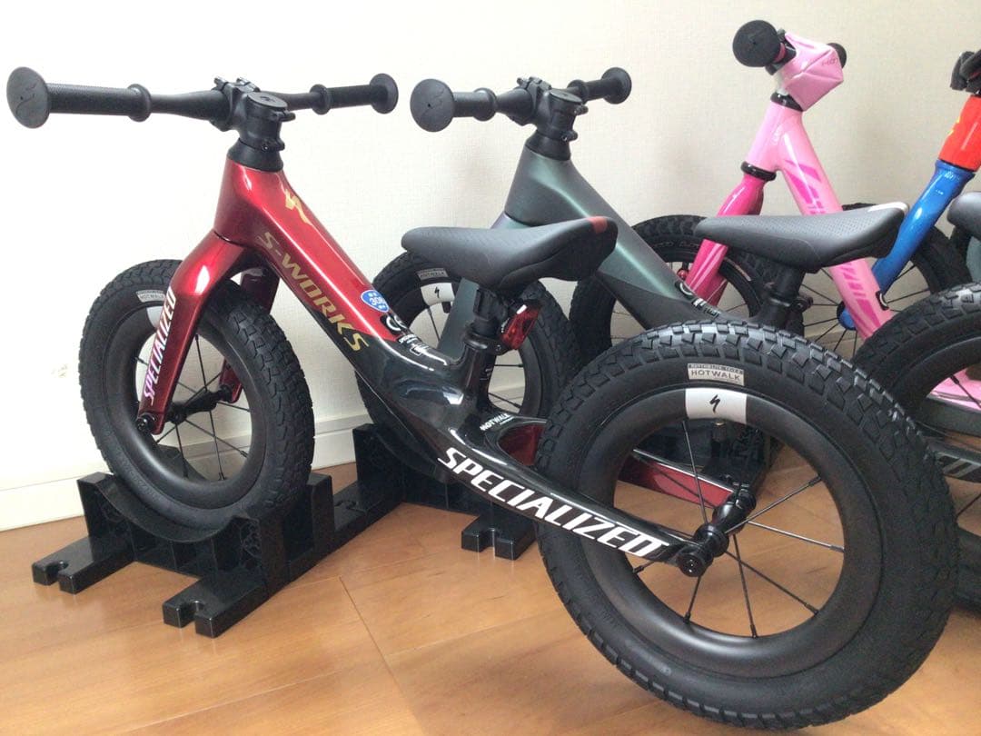 ◉正規限定車◉キッズレース用◉スペシャライズド◉ホットウォーク カーボン◉新車