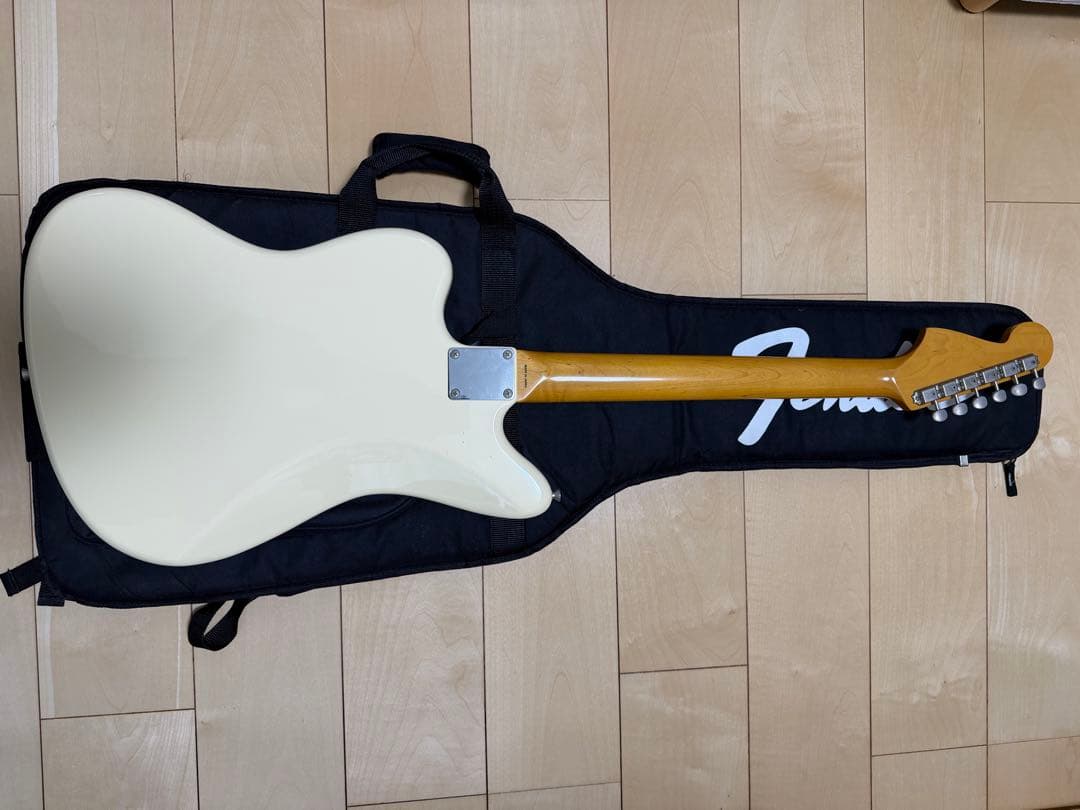 ギター Fender Jazzmaster JM66 VWH