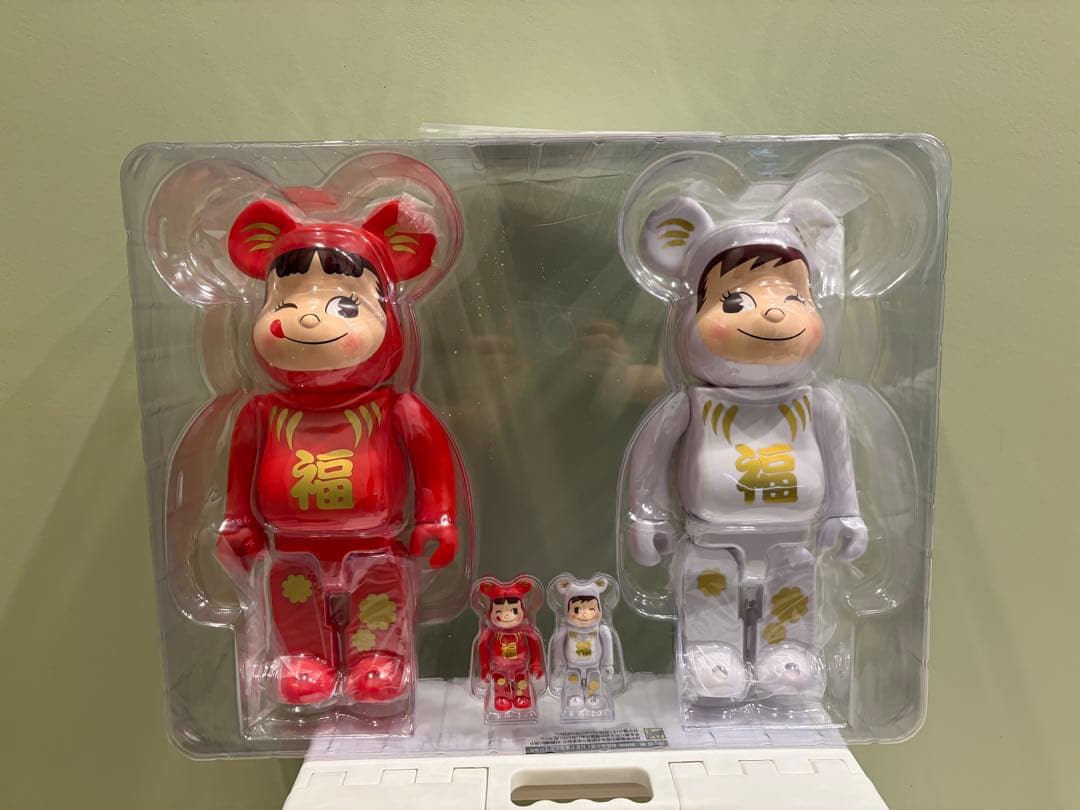 BE@RBRICK 達磨 ペコちゃん ＆ ポコちゃん 100％ & 400％