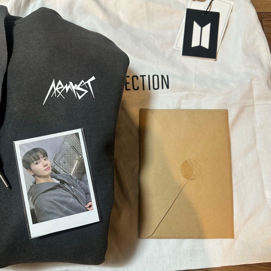 BTS ジョングク　アーティストメイド　フーディー Lサイズ　カード付き