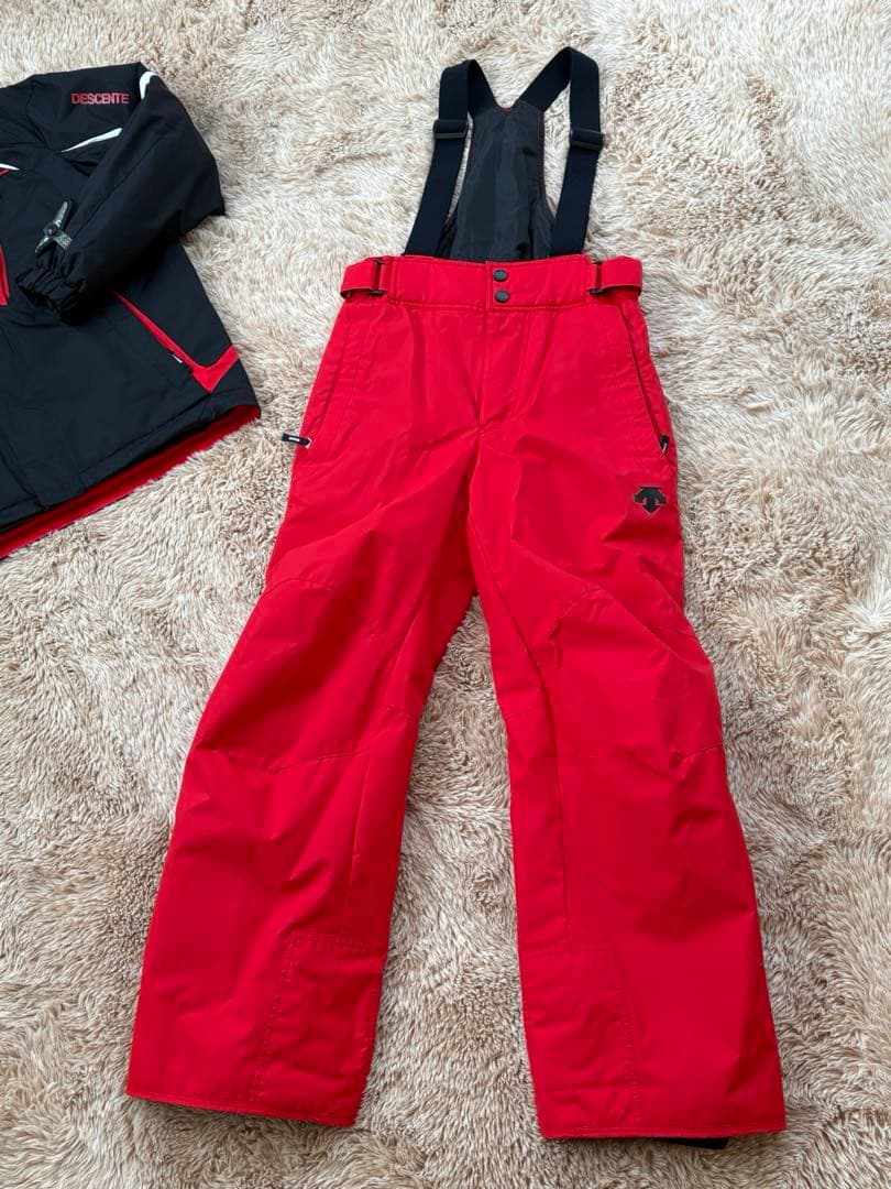DESCENTEスキーウェア　上下セット！Mサイズ