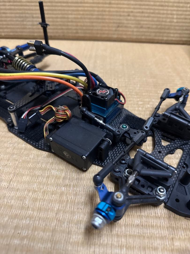 ハ*ー様 カワダ 川田　M500GT2R ボディ、モーター付き 電動RC KAW