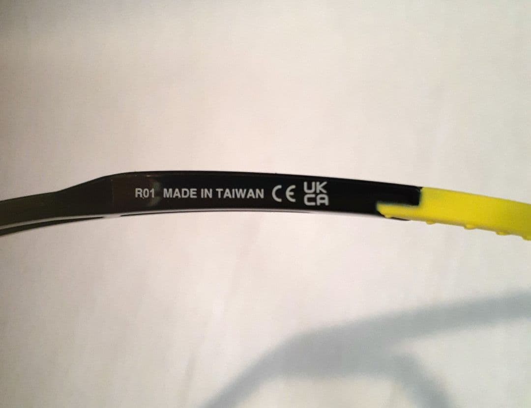 100% Racetrap 3.0 調光レンズ ワンハンドレッド サングラス