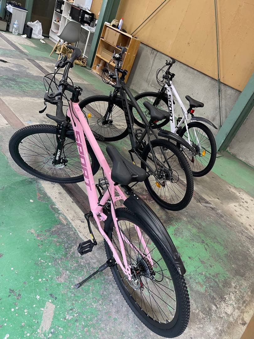 当社の24段変速スポーツ自転車は、 3色をご用意しております。