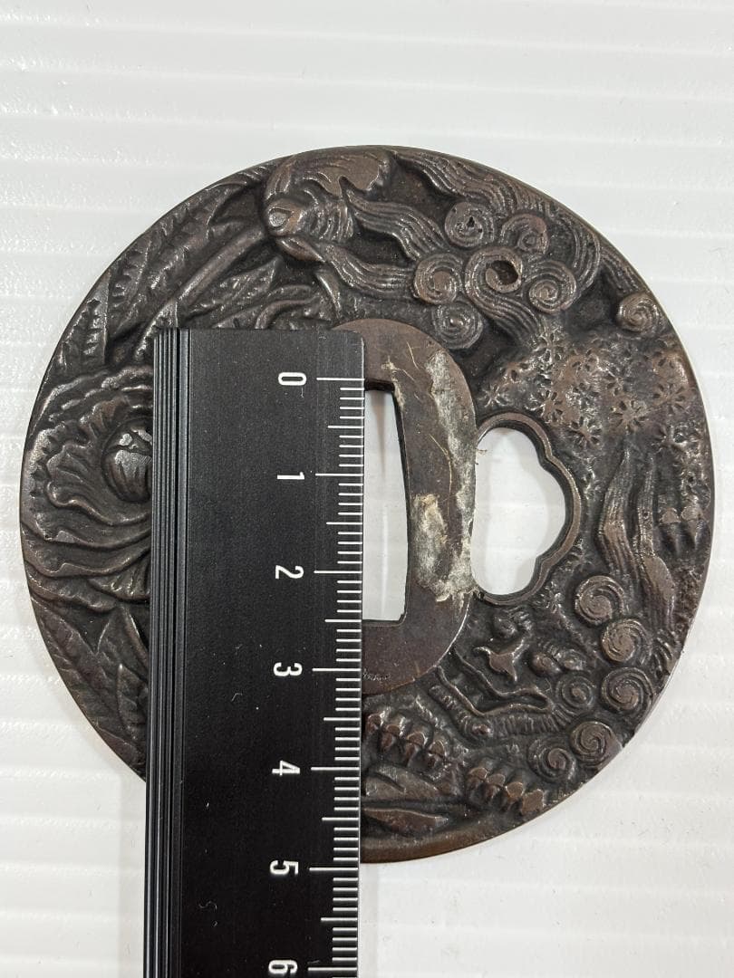 鍔(つば)　鉄製　透かし　日本刀　一貫斎　アンティーク