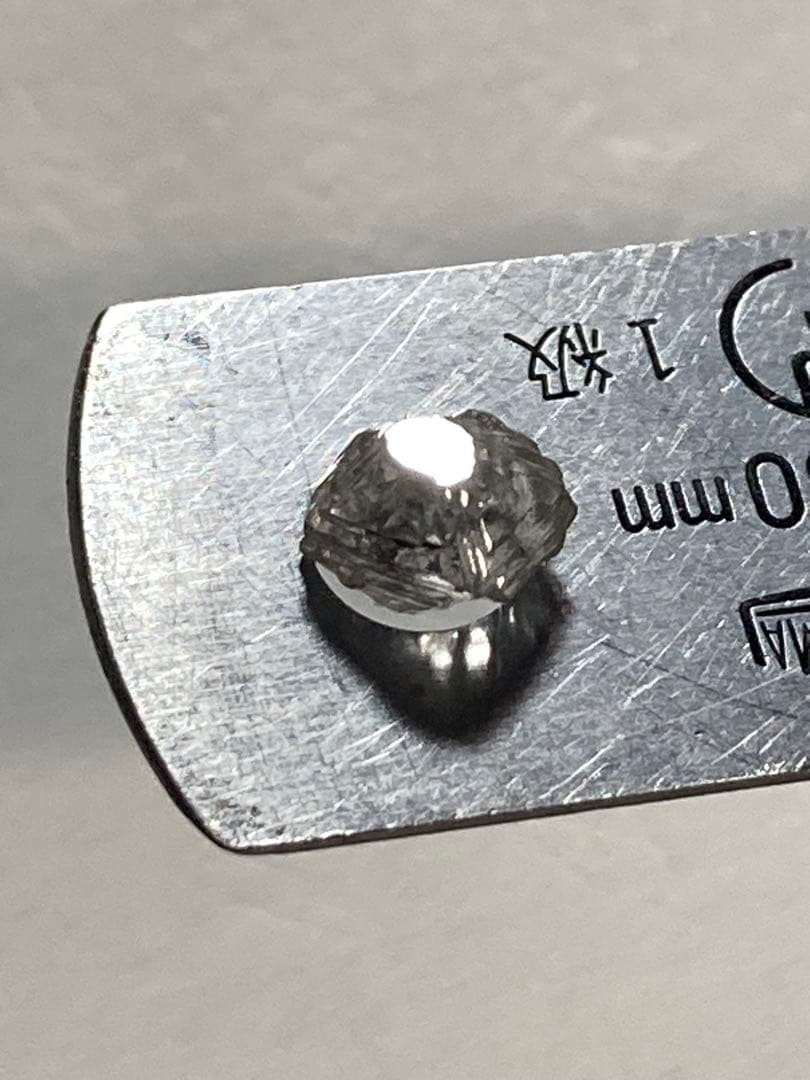 天然ダイヤモンド原石　1.35ct 小フラット面有画像6輝部