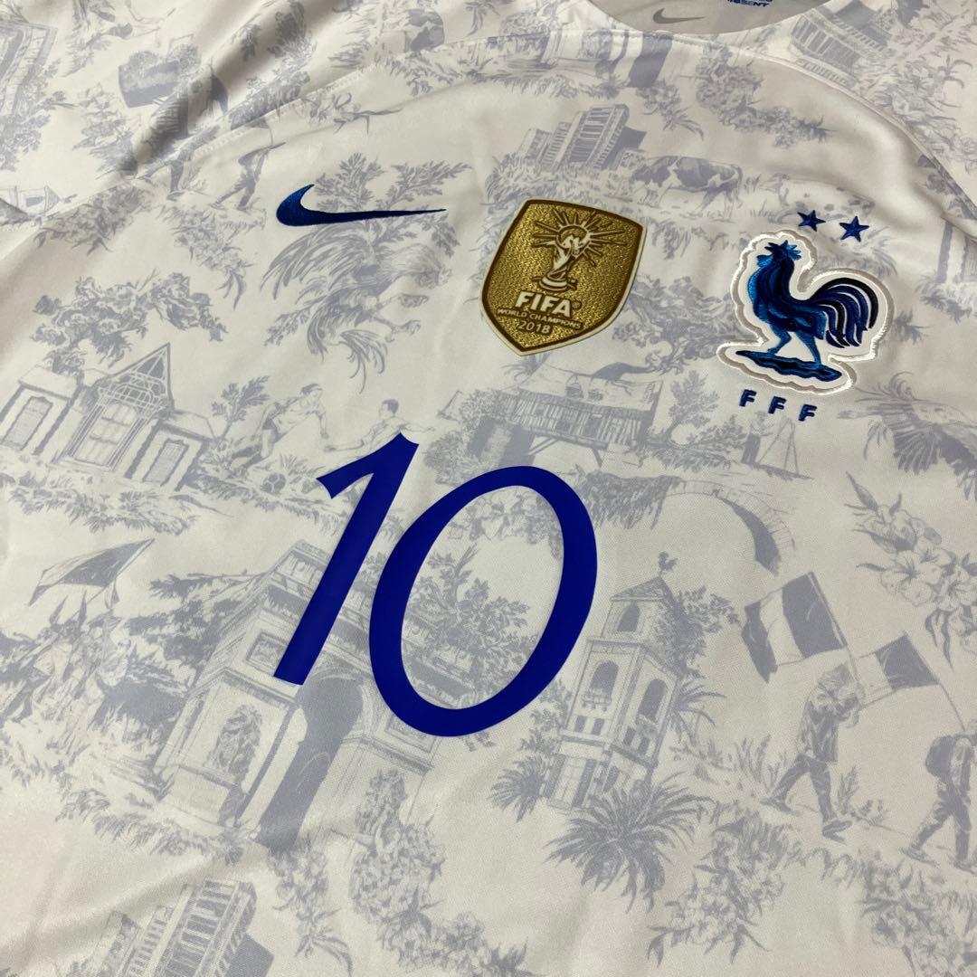 【極美品/正規品】フランス代表 エムバペ ユニフォーム