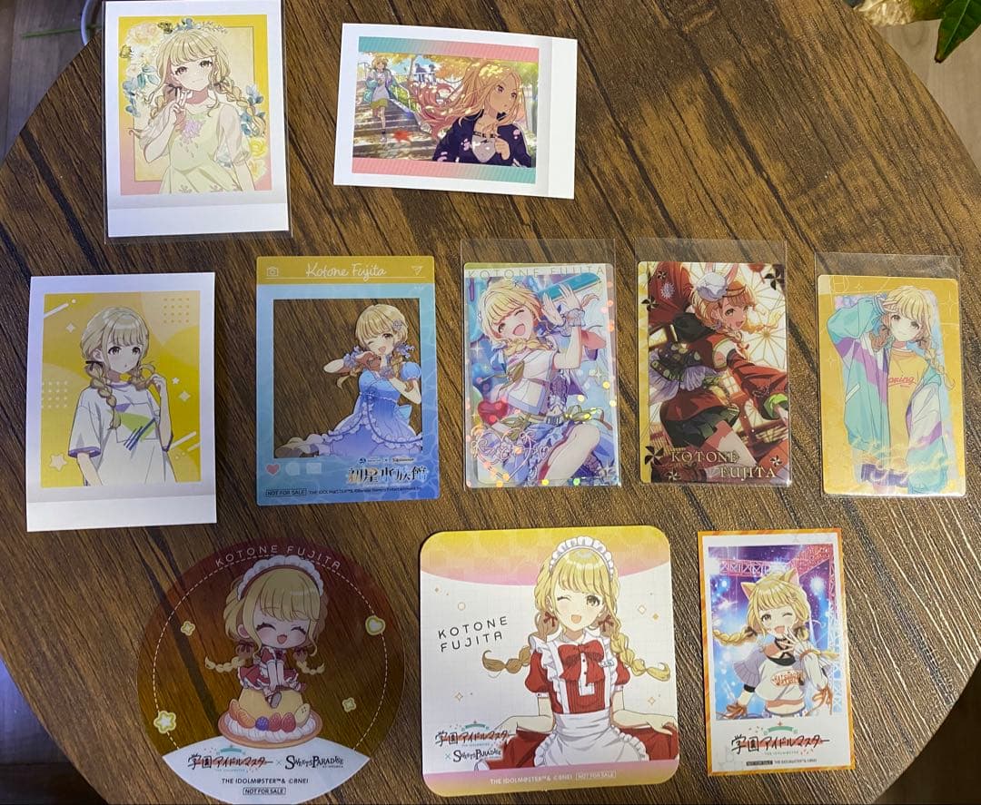 学マス　藤田ことね　グッズまとめ売り　アクスタ・缶バッジ・アクキー等