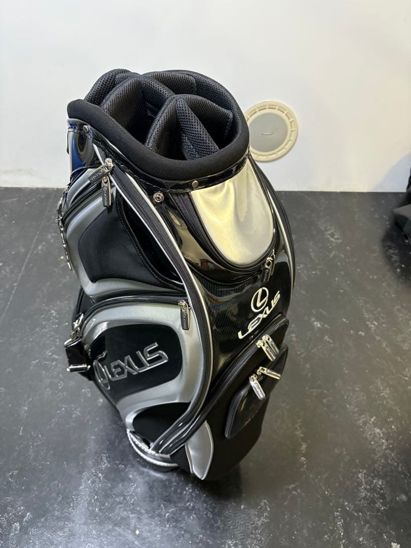 Lexus キャディバッグ ブラック/シルバー　未使用です