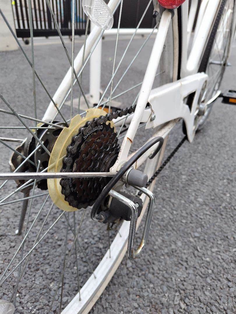 シティサイクル ホワイト 6速ギア　あさひ