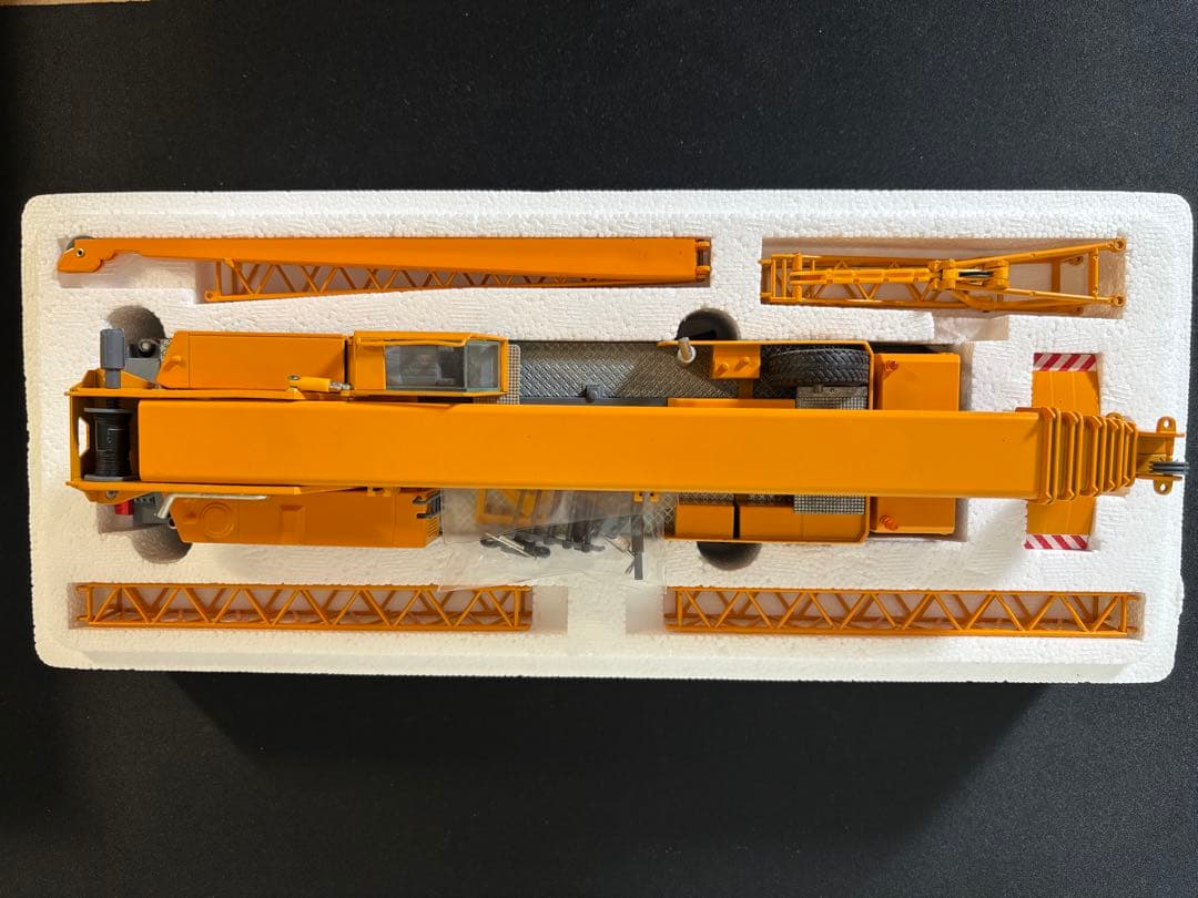 Liebherr LTM 1160/2 モバイルクレーン 1/50