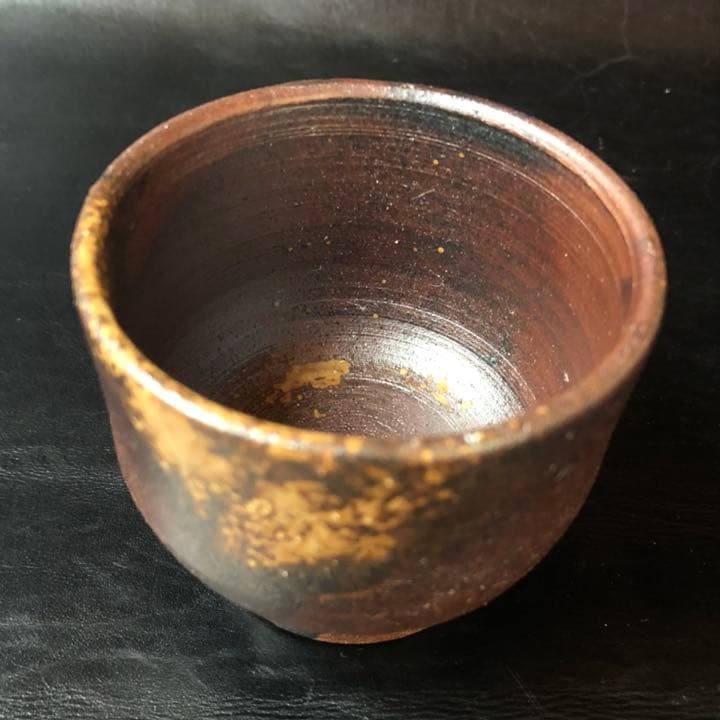 遺品整理◼️蔵から出て来た、かなり可愛いお猪口、ぐい飲みです。古美術品