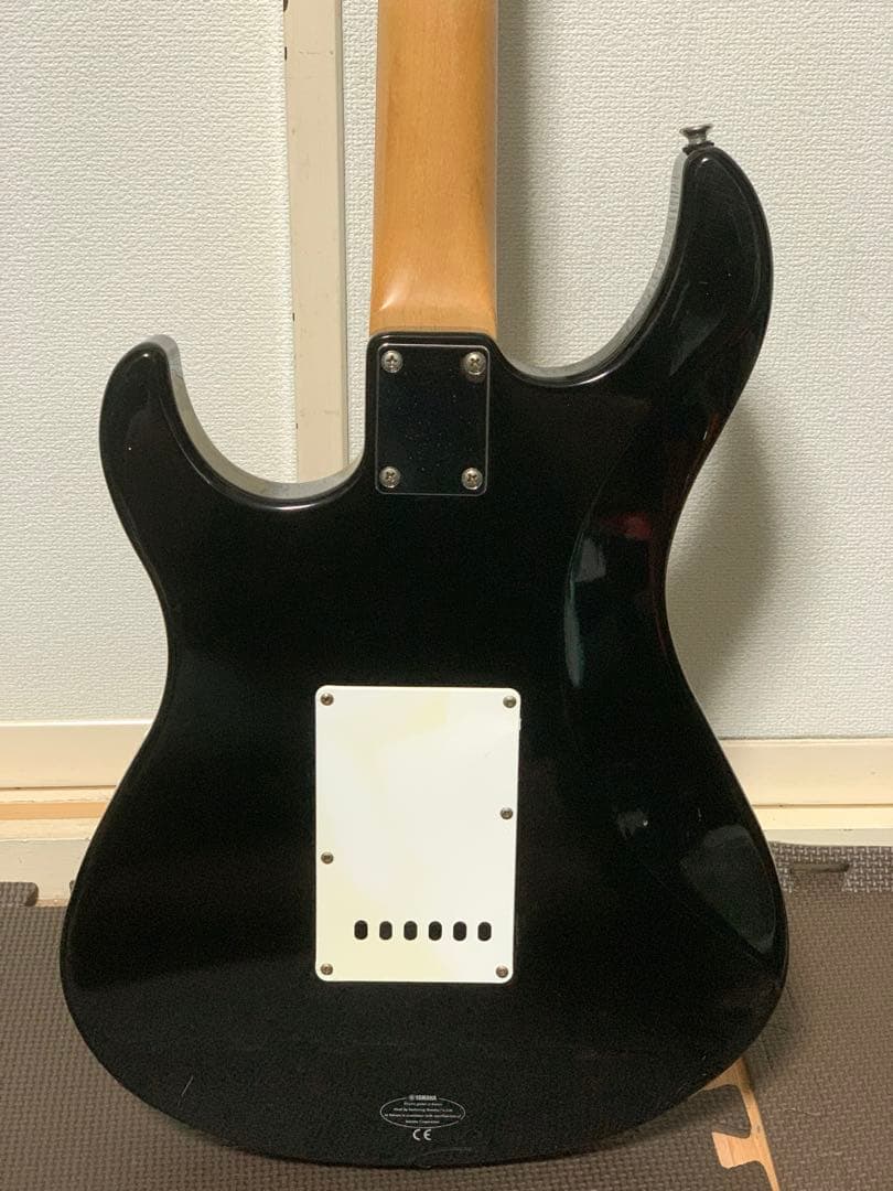 ヤマハ YAMAHA Pacifica パシフィカ 黒 PAC012