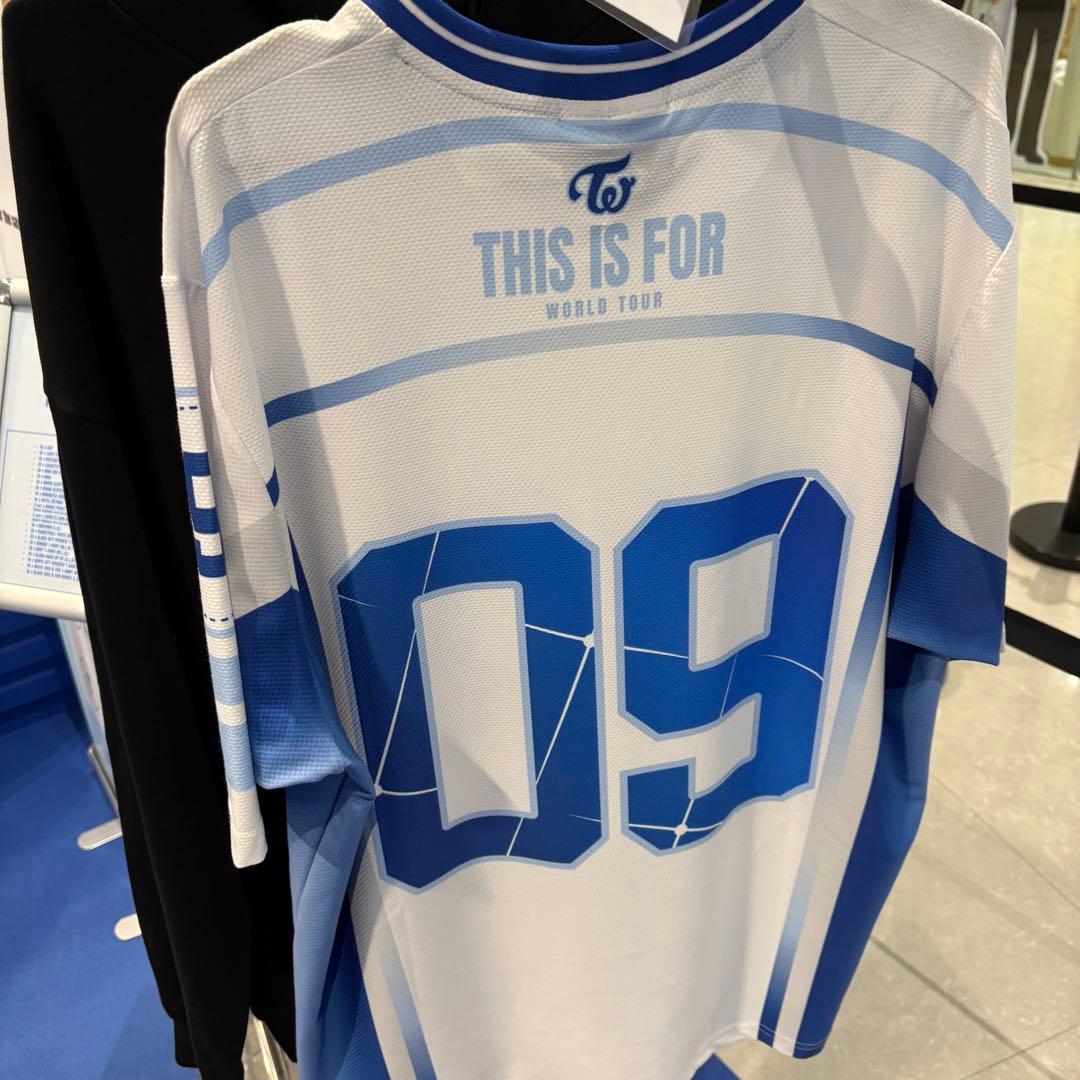 アイドル twice this is for world tour uniform L