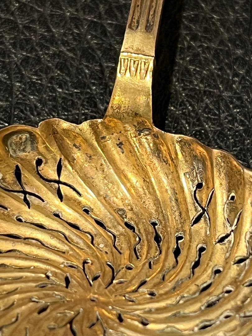 フランス　純銀製　スターリングシルバー950製　シュガーシフター　ヴェルメイユ