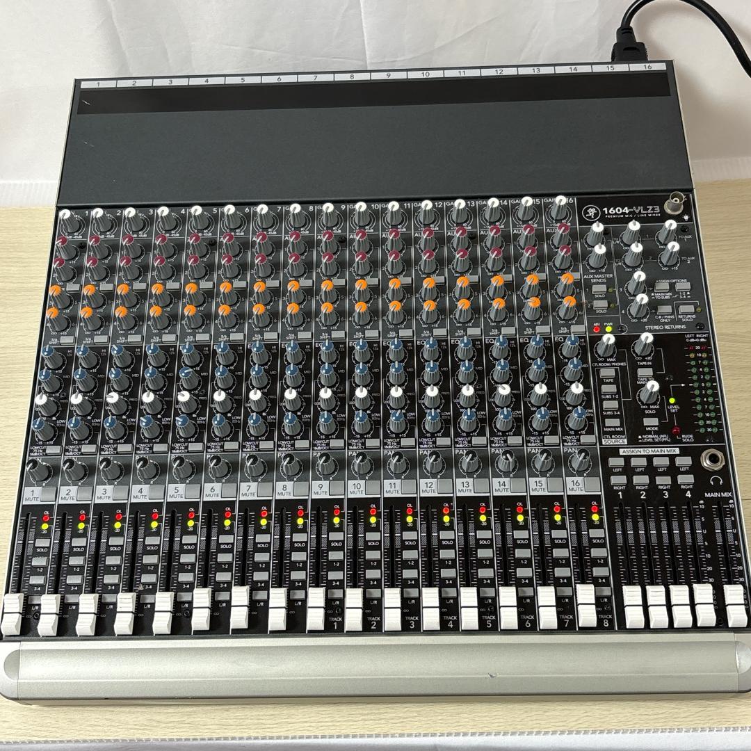 MACKIE マッキー 1604-VLZ3 [通電確認のみ・ジャンク品]