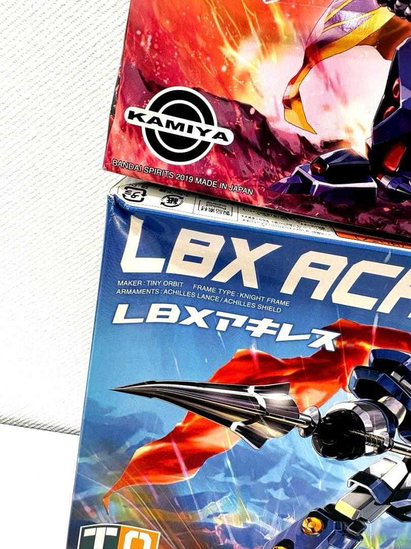 【2点セット】ダンボール戦機　LBXジ・エンペラー　LBXアキレス