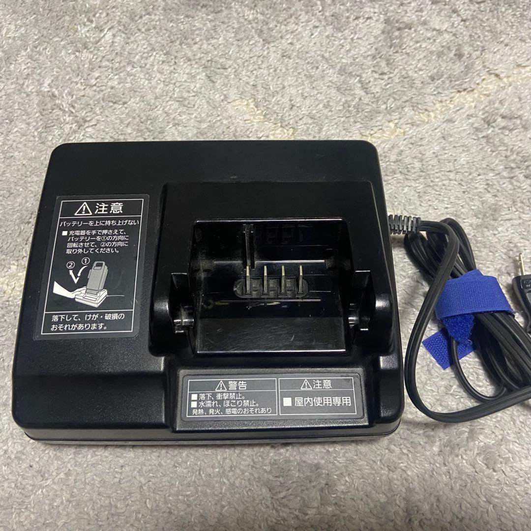 パナソニックPanasonic 電動アシスト自転車　充電器　NKJ069Z2