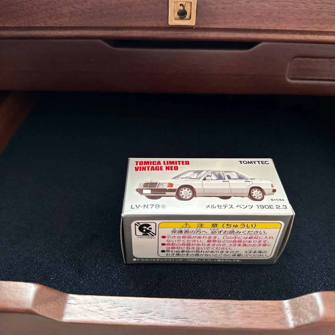 トミカリミテッドヴィンテージNEO LV-N79 メルセデス・ベンツ 190E