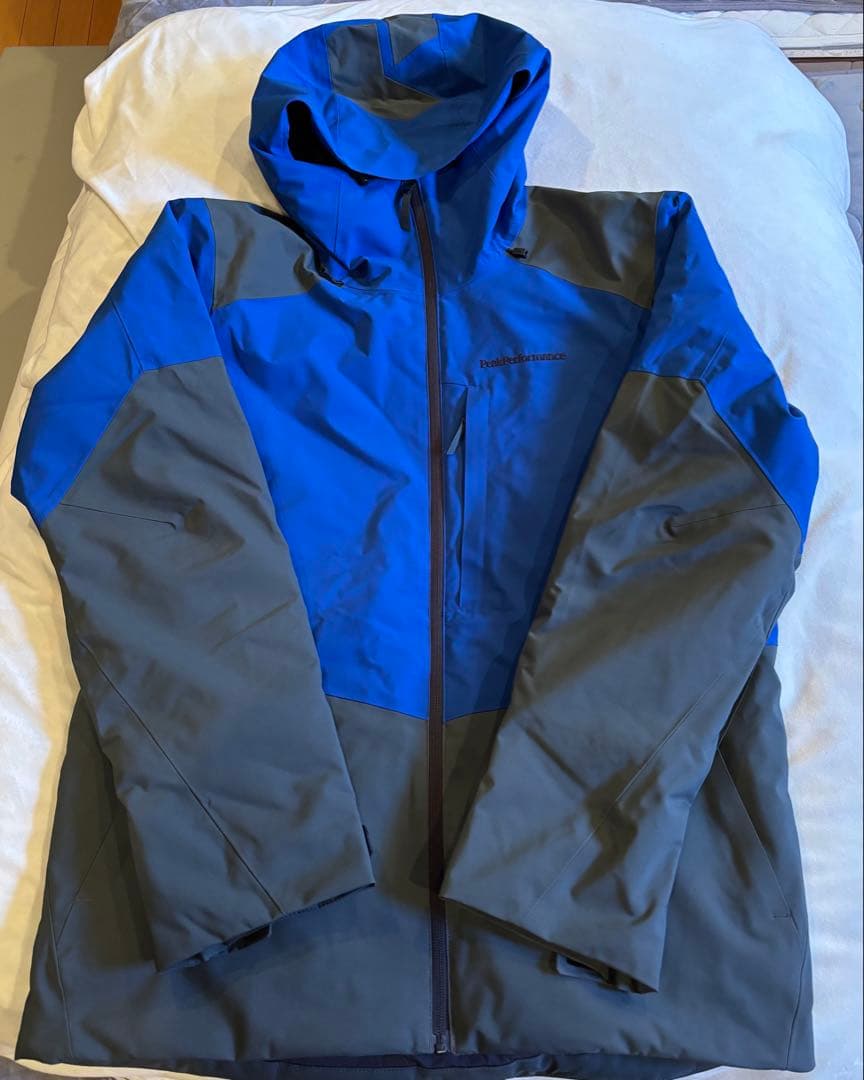 Peak Performance Grey Lサイズ相当