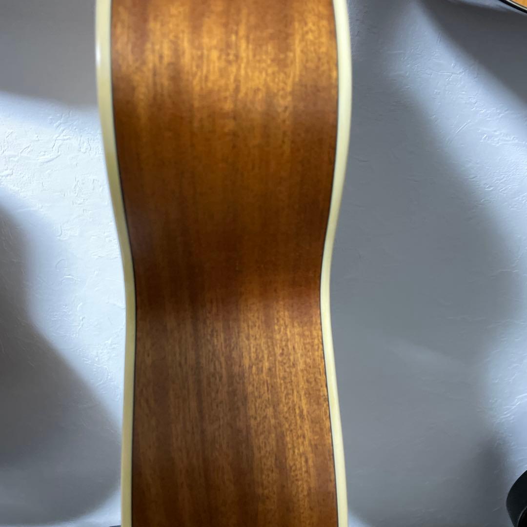 GUILD Jumbo Junior 小ぶりエレアコ　ミニギター