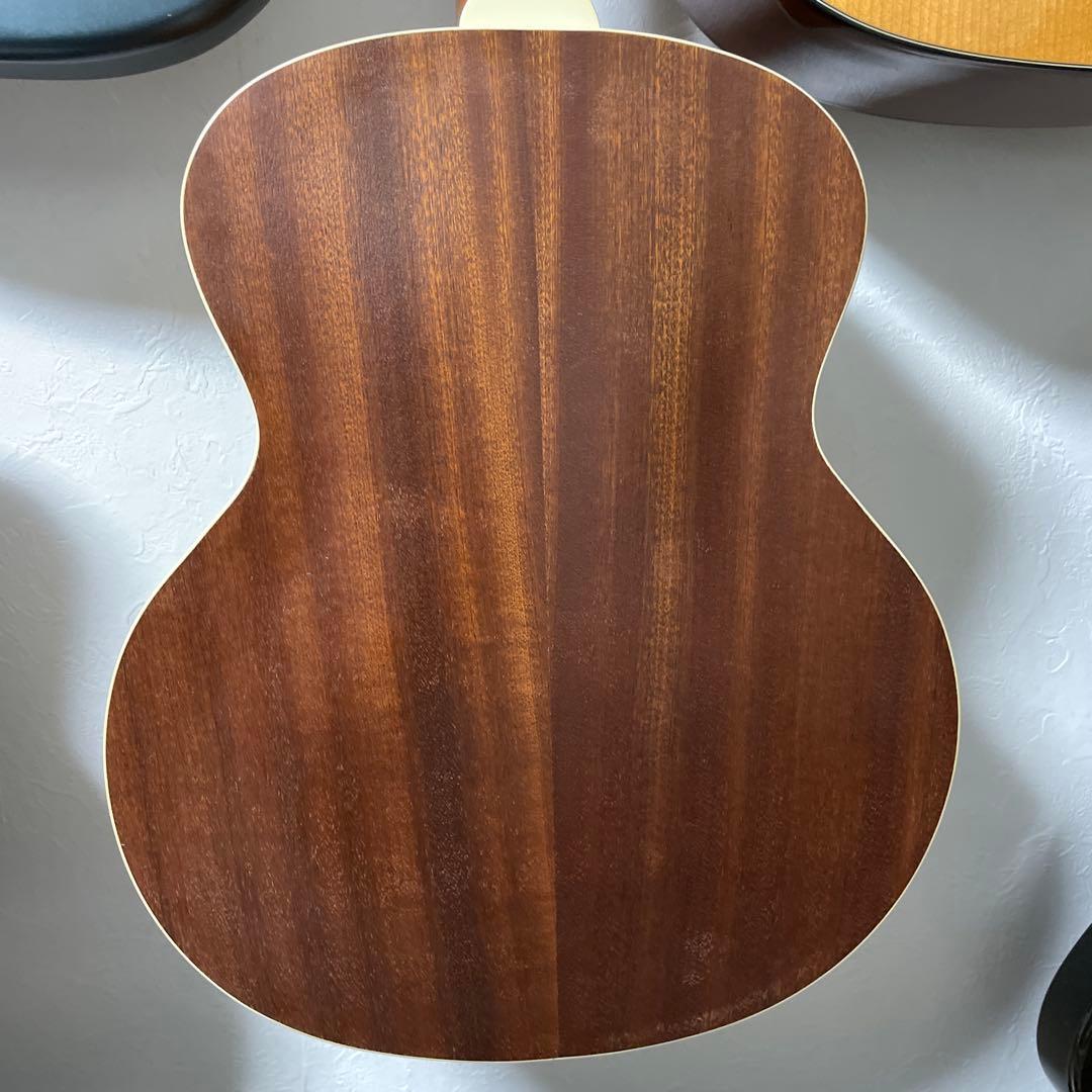 GUILD Jumbo Junior 小ぶりエレアコ　ミニギター