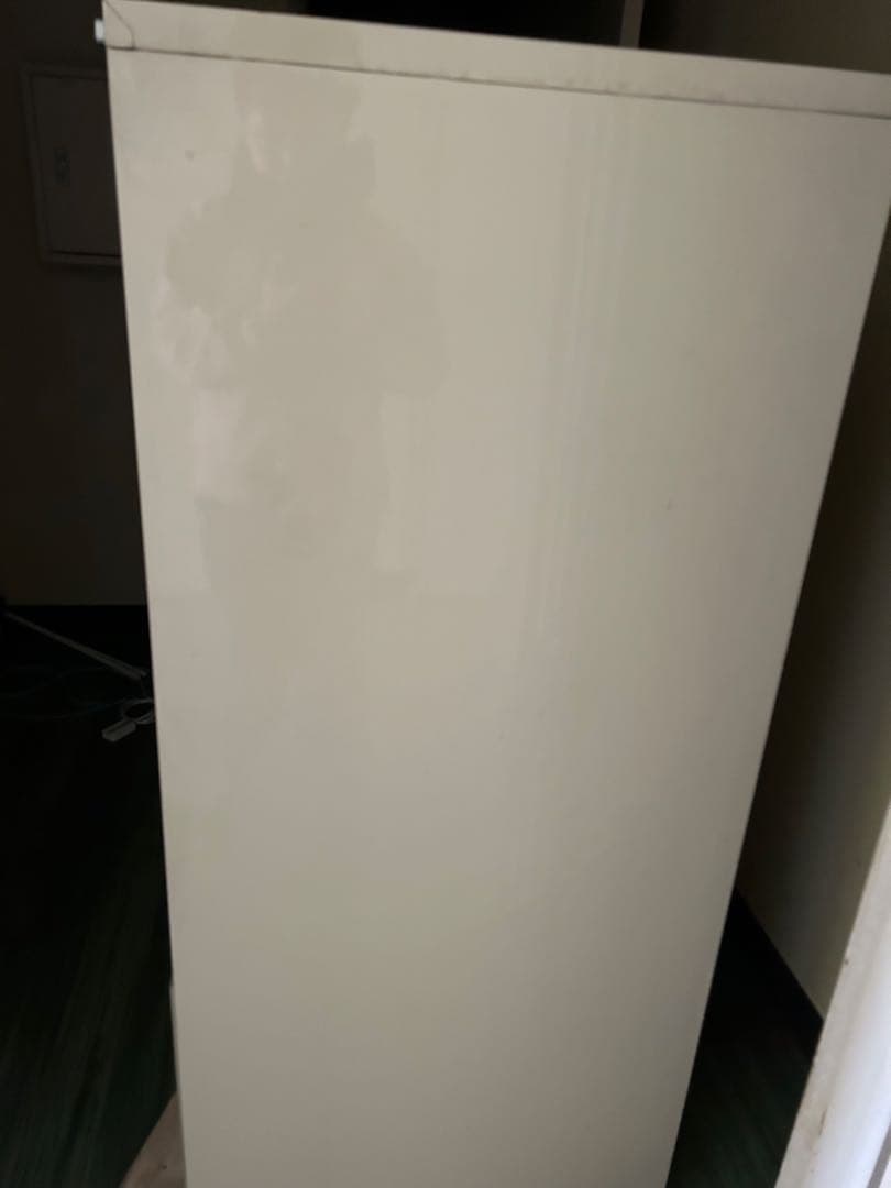 スチールキャビネット