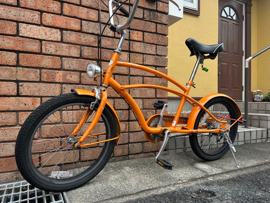 兵庫県神戸市より！ビーチクルーザー　アメ車自転車　オレンジです。