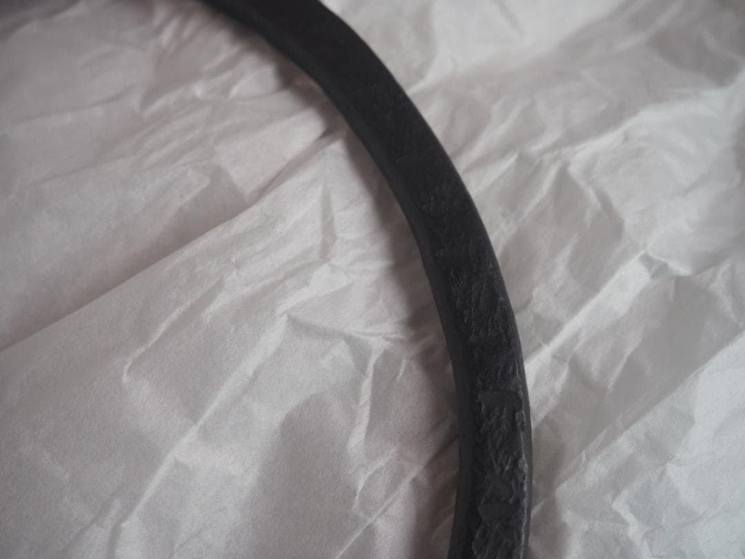 3代高木治郎兵衛造『鉄木瓜形釜釣』（共箱）