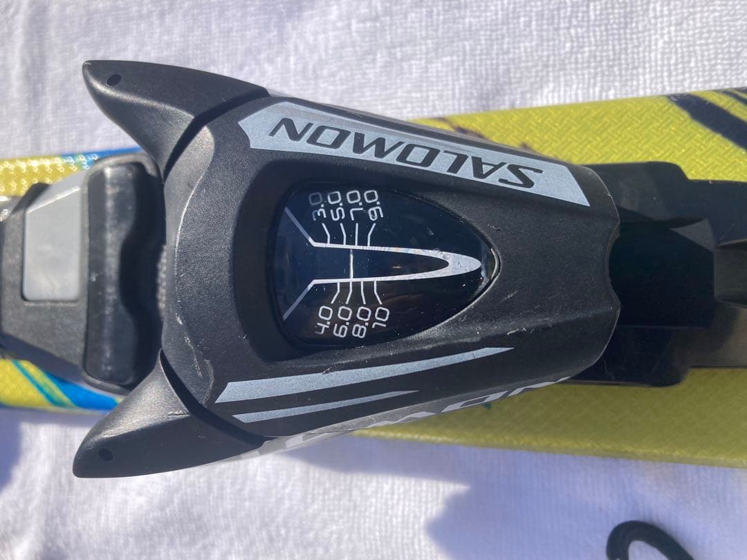 ショートスキー(ファン ミッド ミドル)板　SALOMON ショートカート125