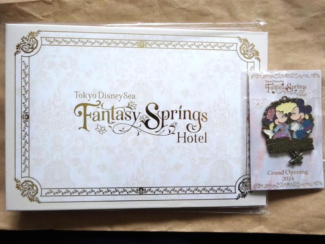 配布終了　ピンバッジ　ディズニー　アメニティ　グランドシャトー　アルバム
