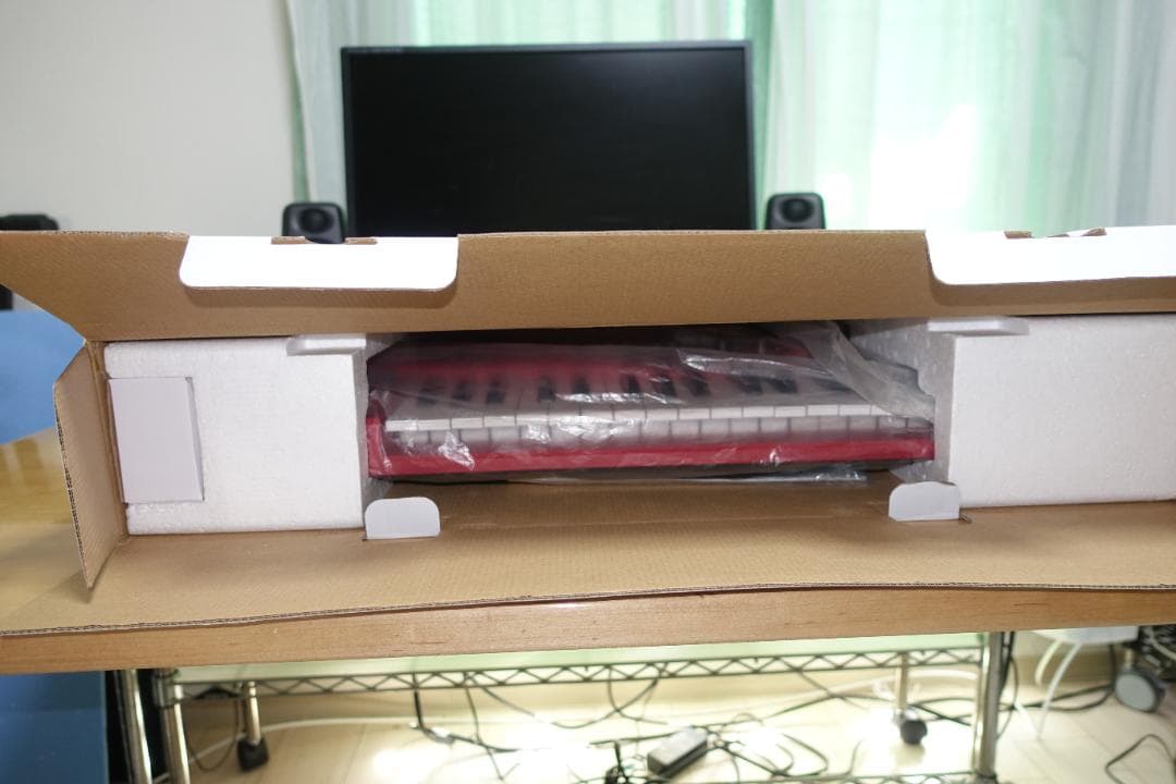 BEHRINGER MS-101 アナログシンセサイザー レッド 37鍵