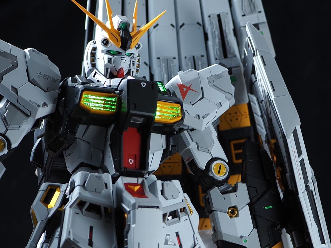 PG UNLEASHED 1/60 νガンダム　全塗装　完成品　uvカット　2