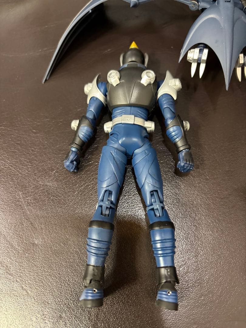 S.H.Figuarts 仮面ライダーナイト&ダークウイング