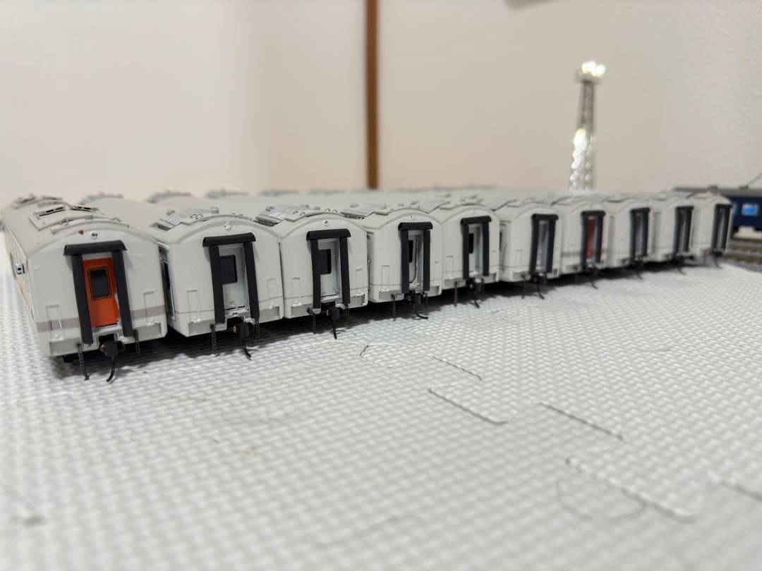 希少！　HOゲージ　インドネシア客車　鉄道模型