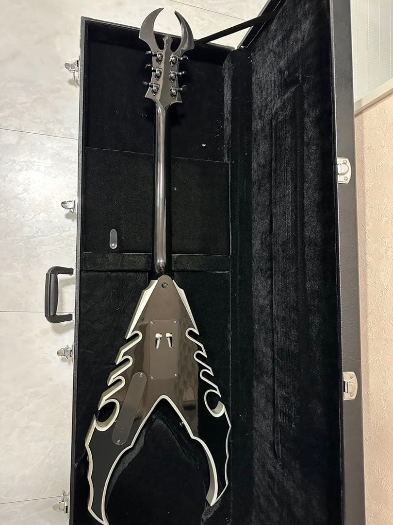 Moser Bastard V モーザー　　B.C.rich 変形ギター