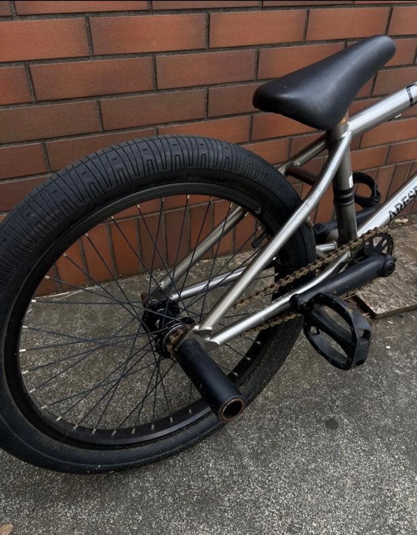 ARESBIKES STEELO ストリートBMX タイヤサイズ20インチ