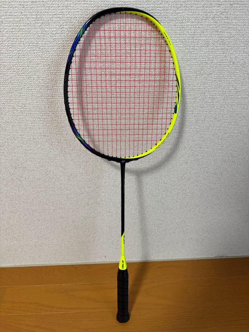 【美品】ヨネックス　アストロクス77 シャインイエロー