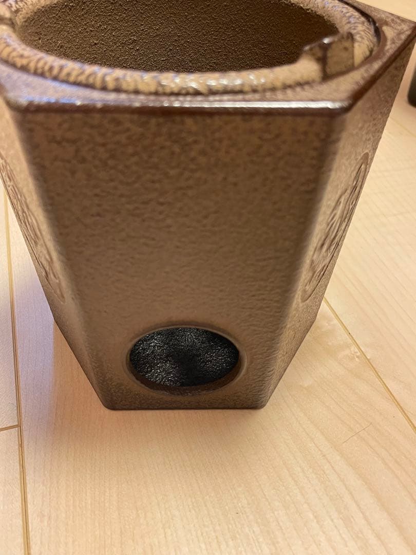 鋳鉄製茶道具 六角形 火鉢 涼炉 鉄瓶用 工芸品