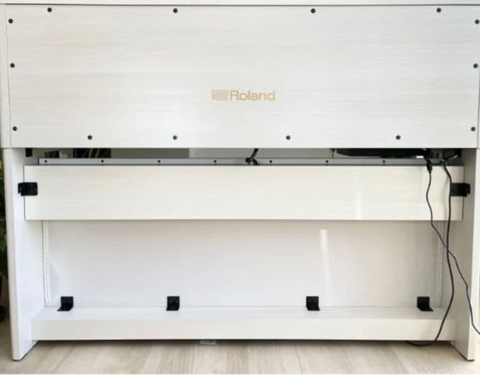 美品　Roland ホワイト電子ピアノ　2022年製LX705-GPSR