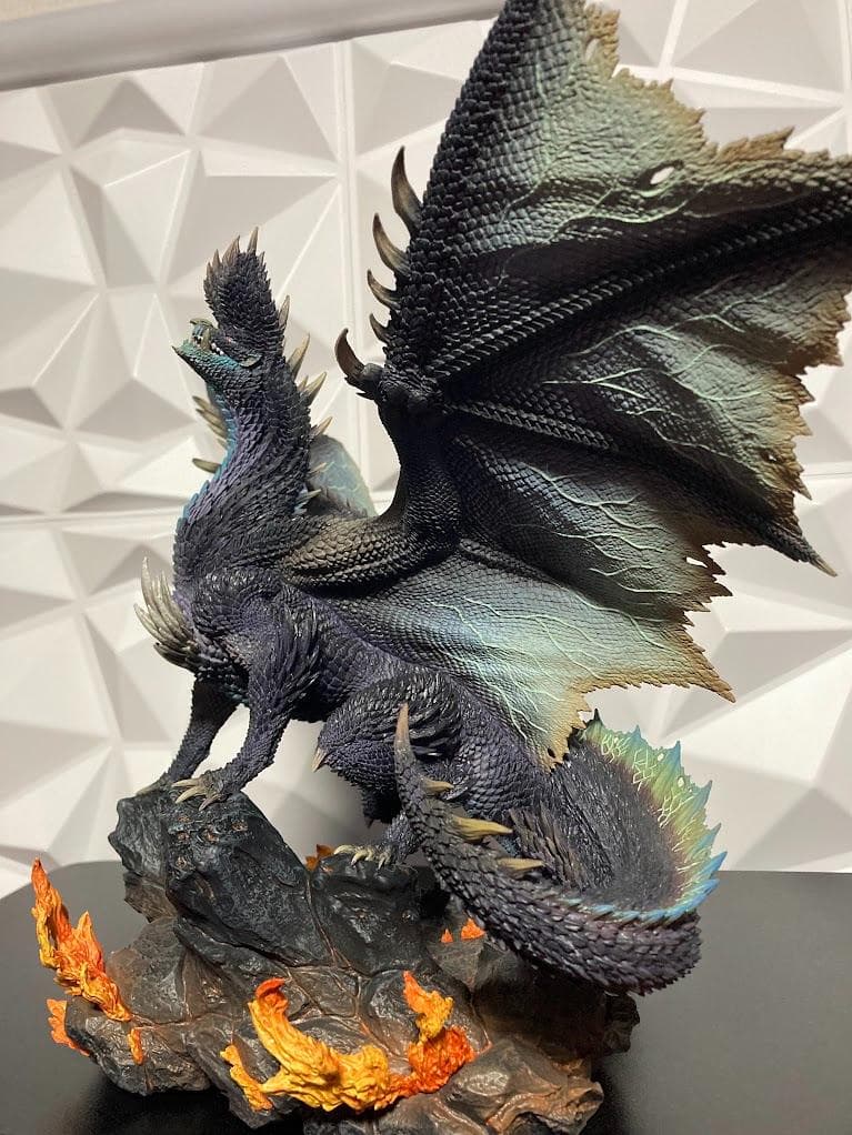 クリエイターズモデル 煌黒龍 アルバトリオン フィギュア