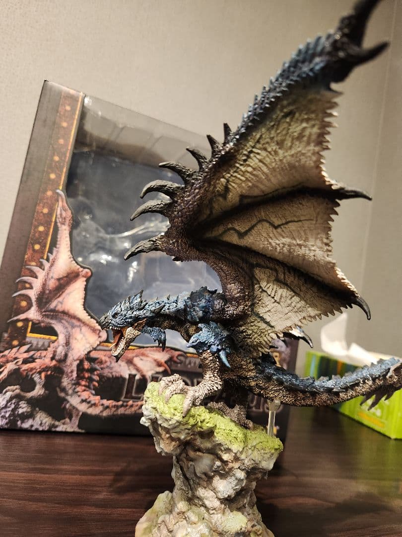 モンスターハンター リオレウス亜種 カプコンフィギュアビルダー　CFB