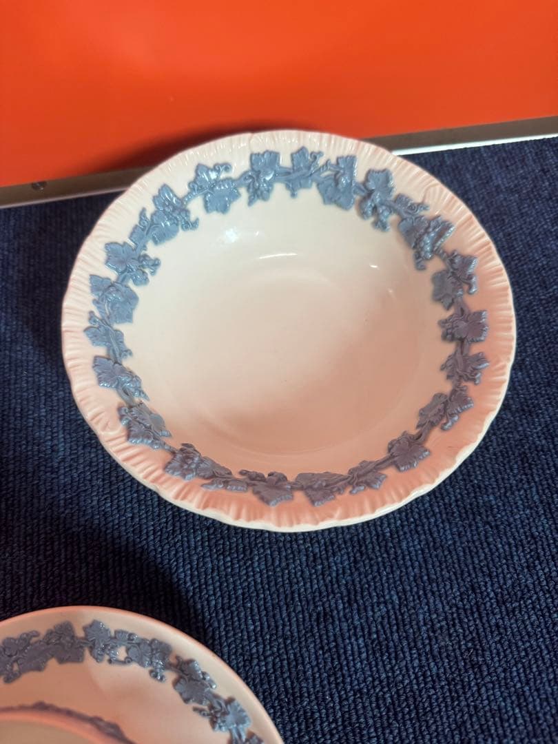 2046 ウェッジウッド クイーンズウェア カップ＆ソーサ1客　鉢1客　皿1客