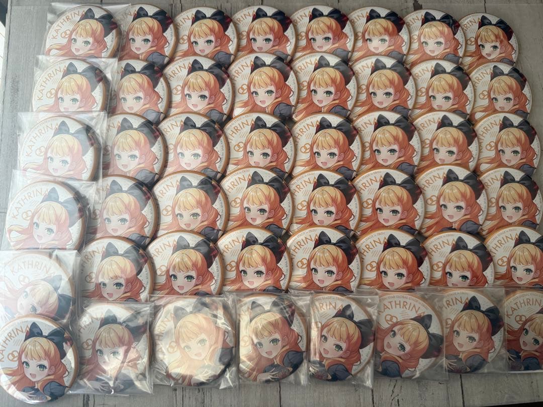 ワールドダイスター カトリナ・グリーベル 缶バッジ48個セット